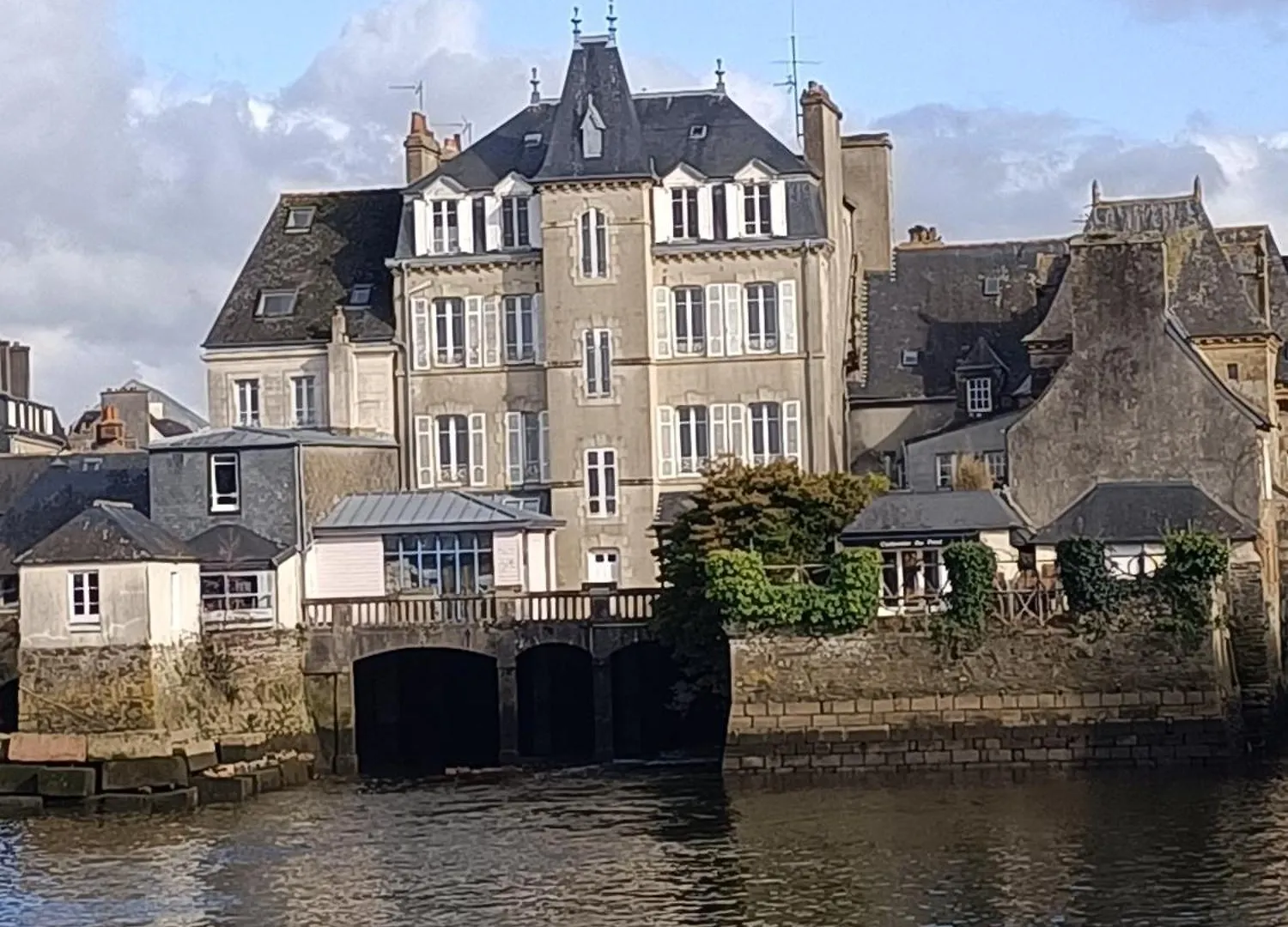 Maison Au Calme, Proche Du Centre De Landerneau 0*,